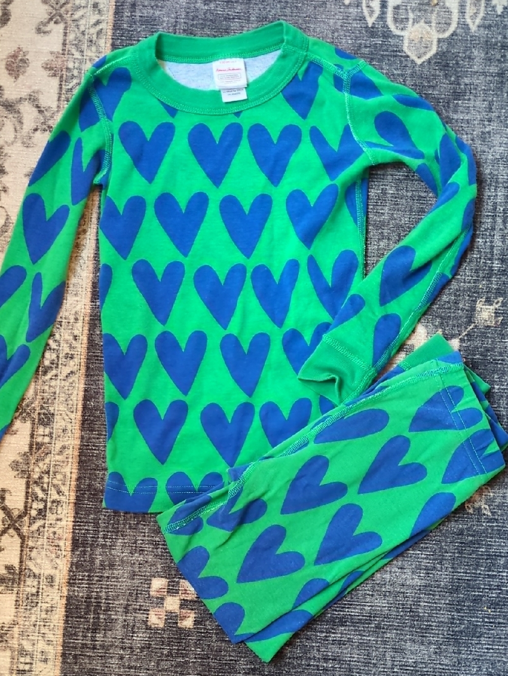 Hanna Andersson Green Pajama Set with Blue Heart Print